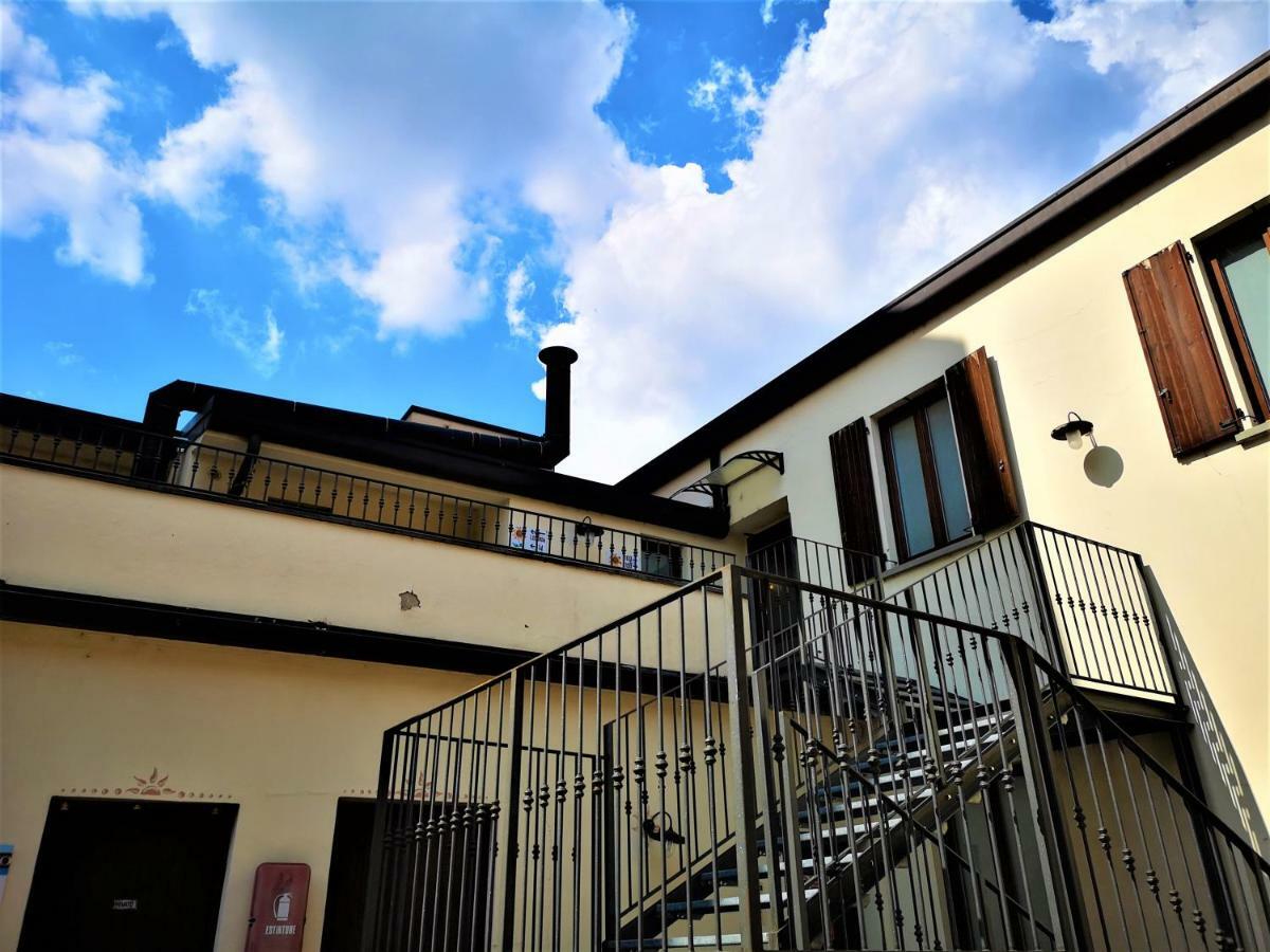 Antica Locanda Il Girasole Монца Экстерьер фото